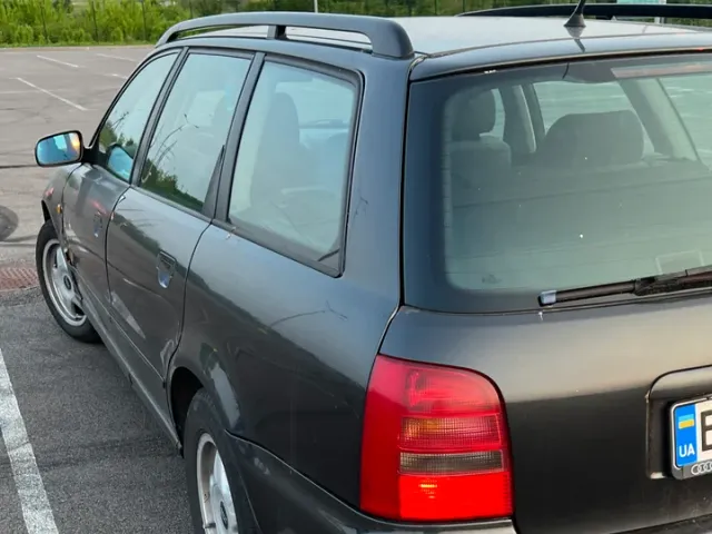 Audi A4 - фото 1