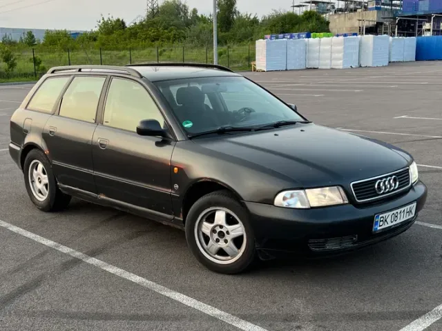 Audi A4 - фото 4