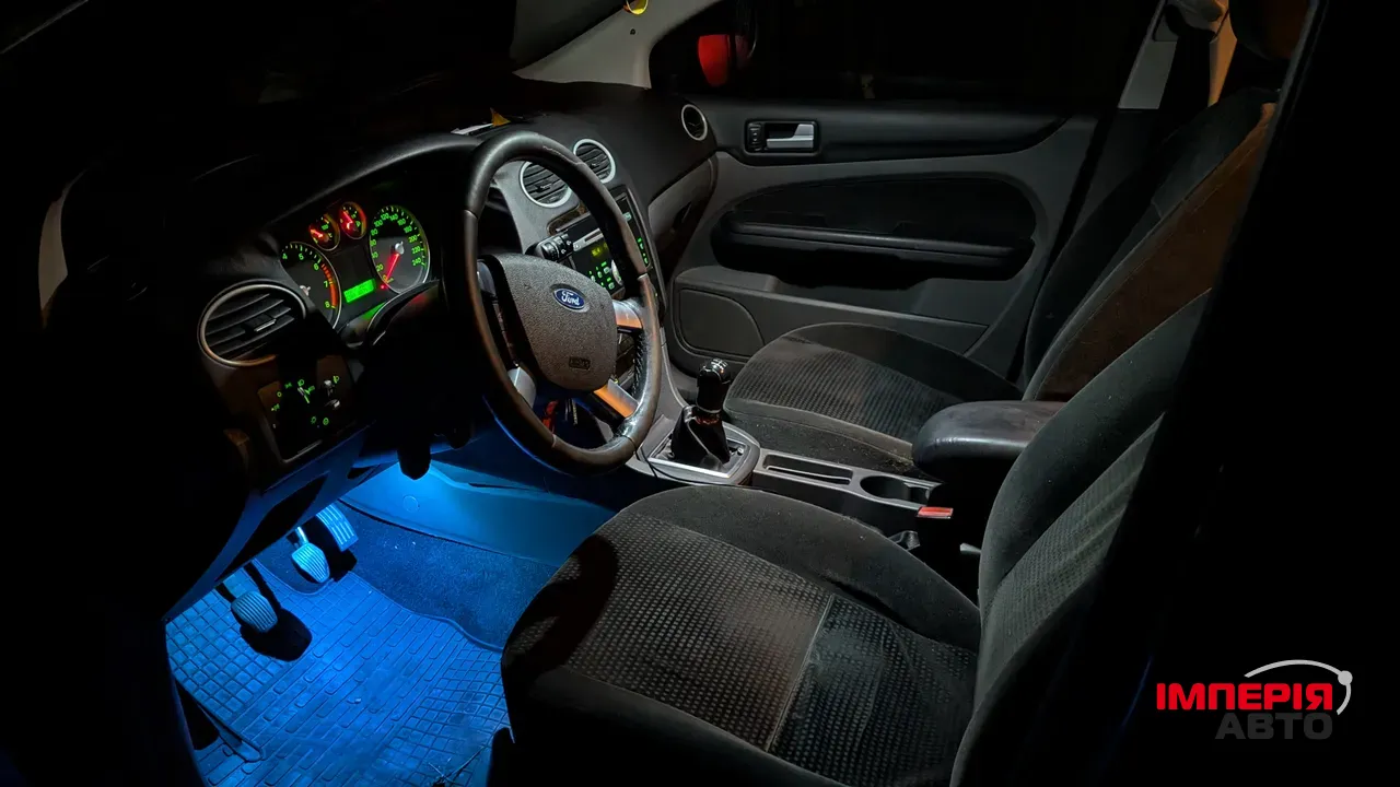 Ford Focus - фото 6