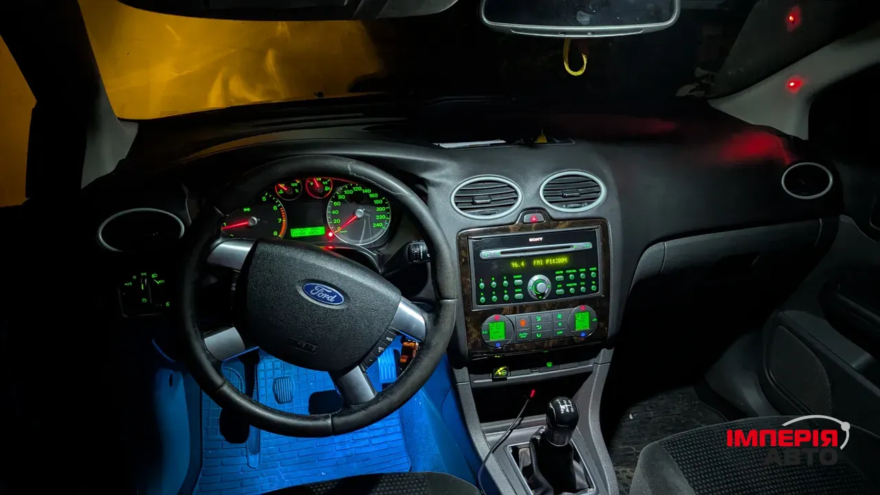 Ford Focus - фото 4