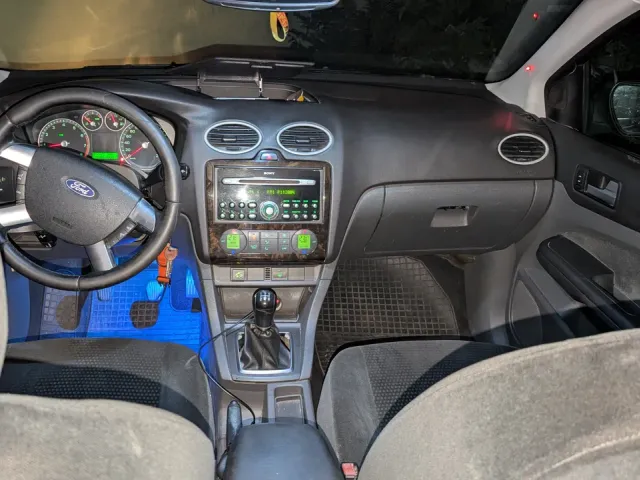 Ford Focus - фото 3