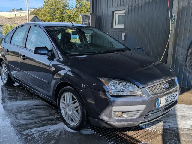 Ford Focus - фото 1