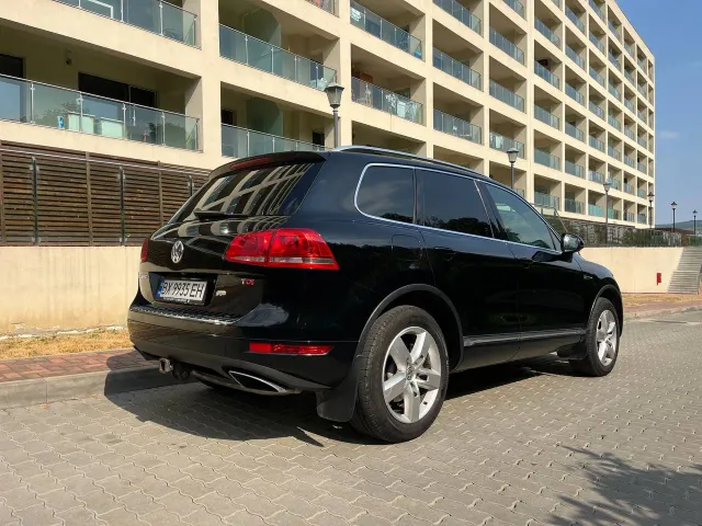 Volkswagen Touareg - фото 5