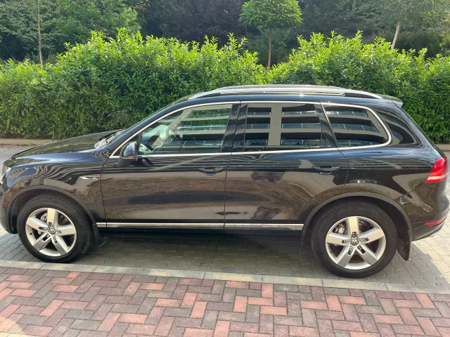 Volkswagen Touareg - фото 4