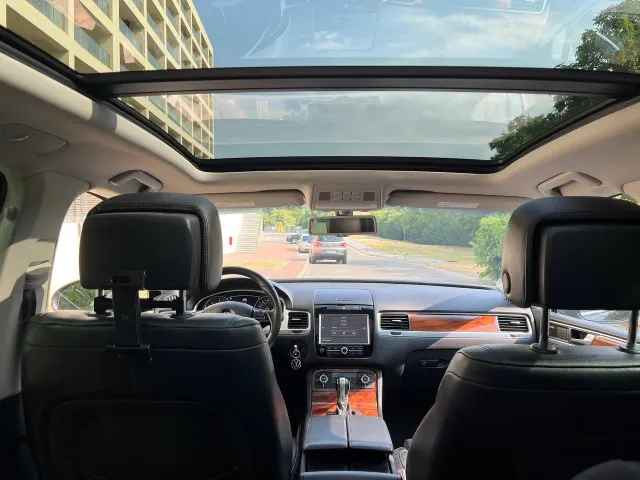Volkswagen Touareg - фото 2