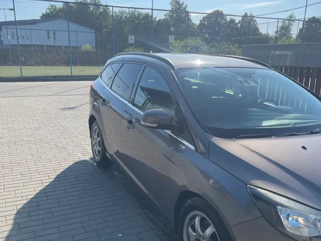Ford Focus - фото 3