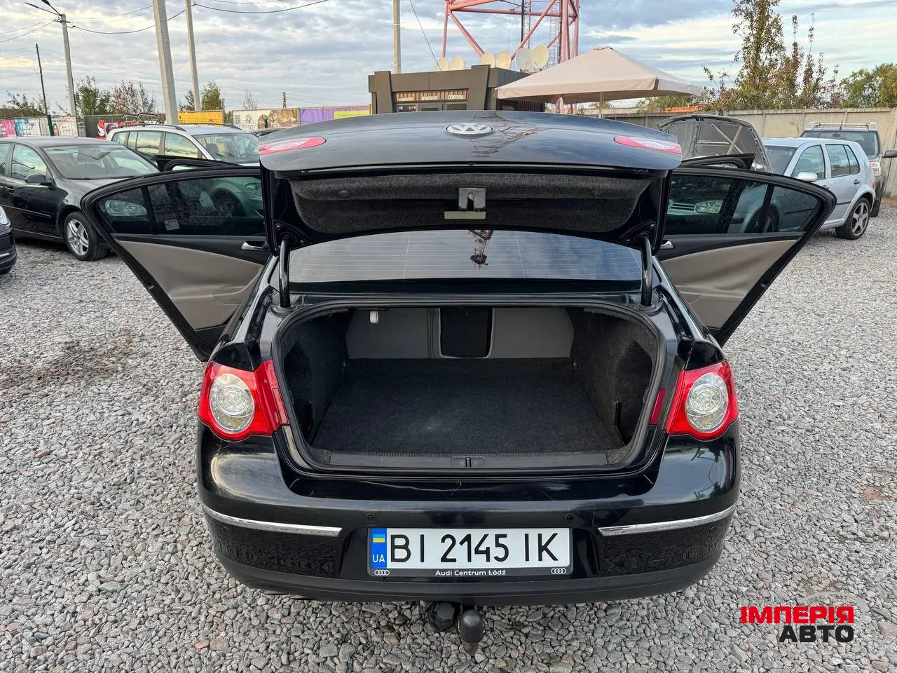 Volkswagen Passat - фото 16