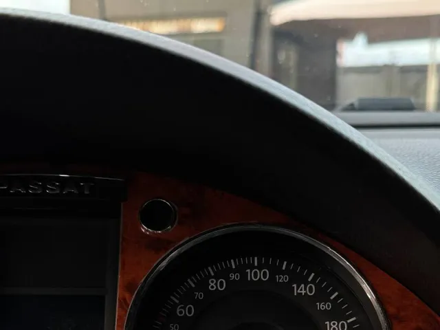 Volkswagen Passat - фото 2