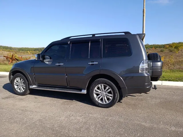 Mitsubishi Pajero - фото 3