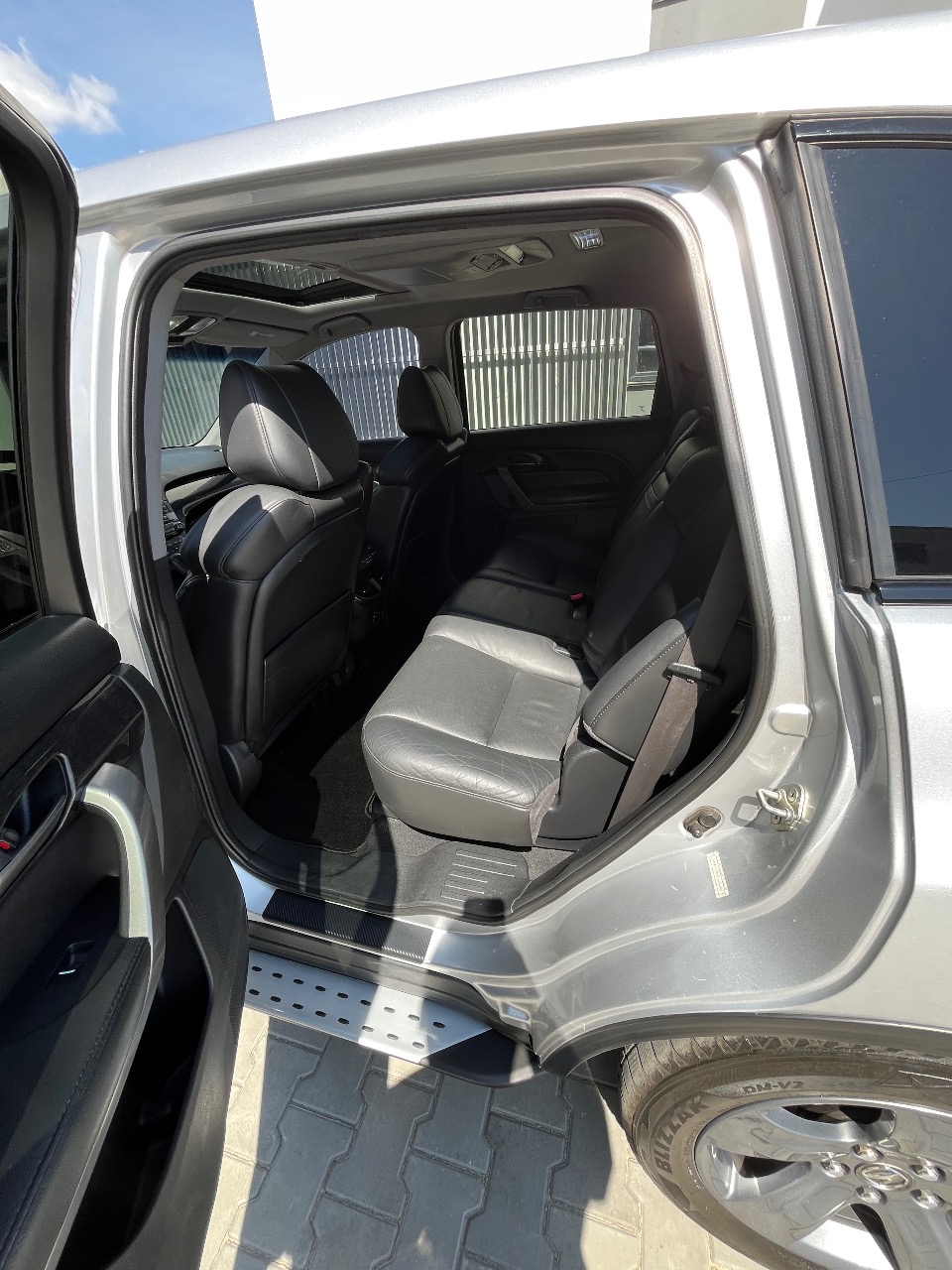 Acura MDX - фото 10