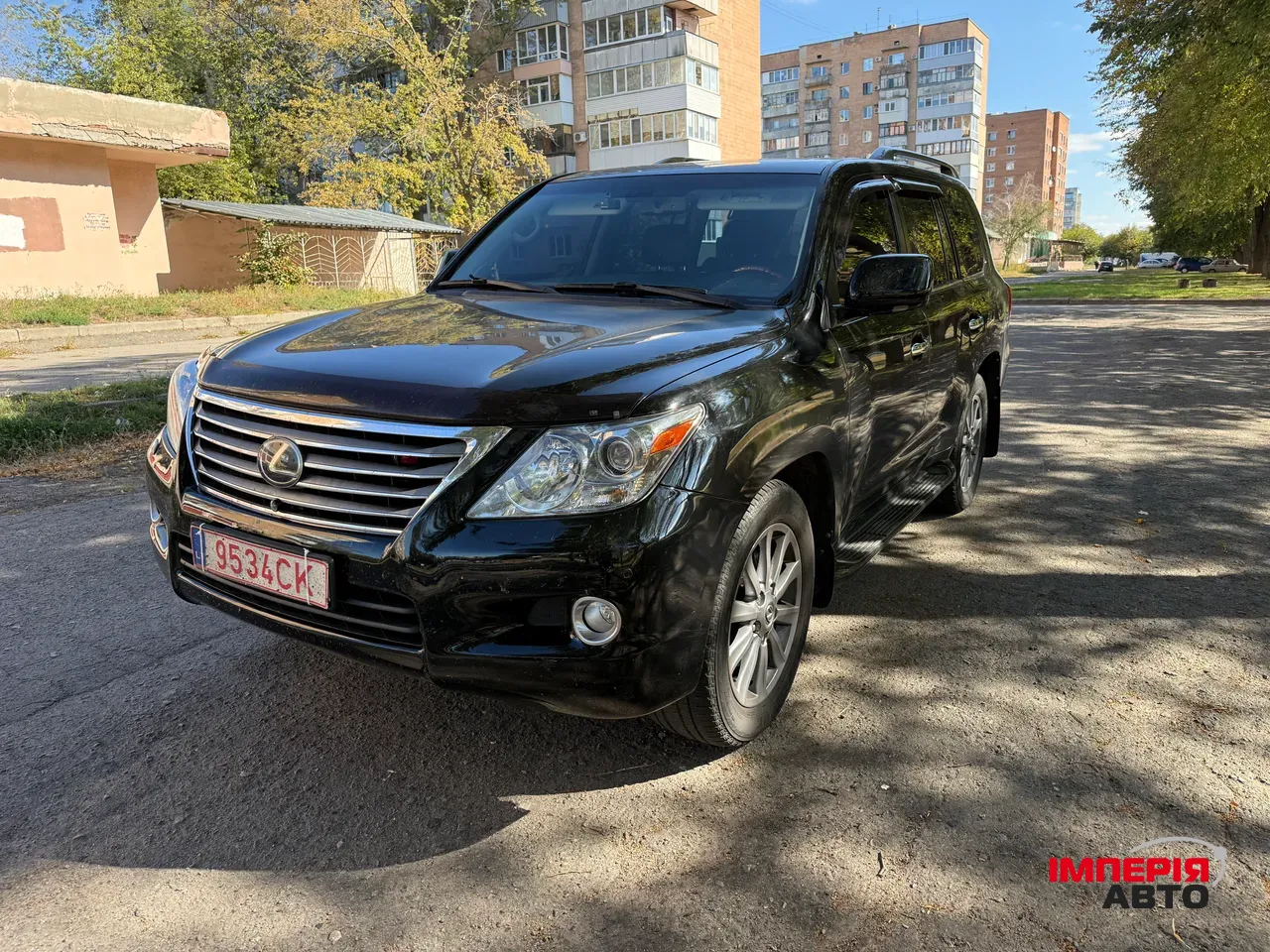 Lexus LX - фото 2