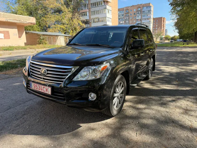 Lexus LX - фото 2