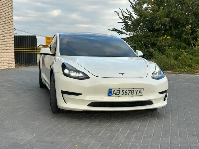 Tesla Model 3 - фото 4