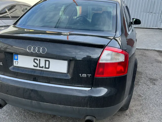 Audi A4 - фото 3