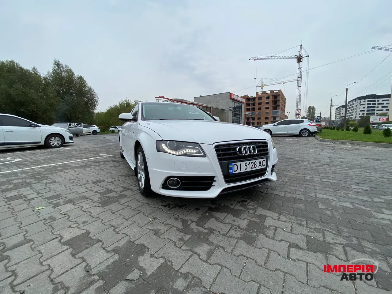 Audi A4 - фото 13