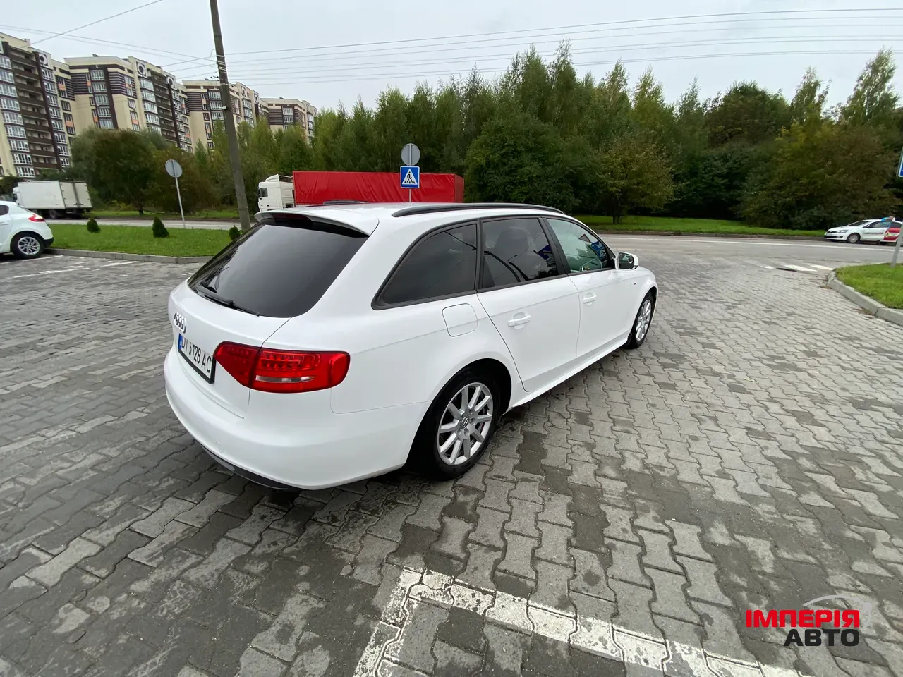 Audi A4 - фото 6