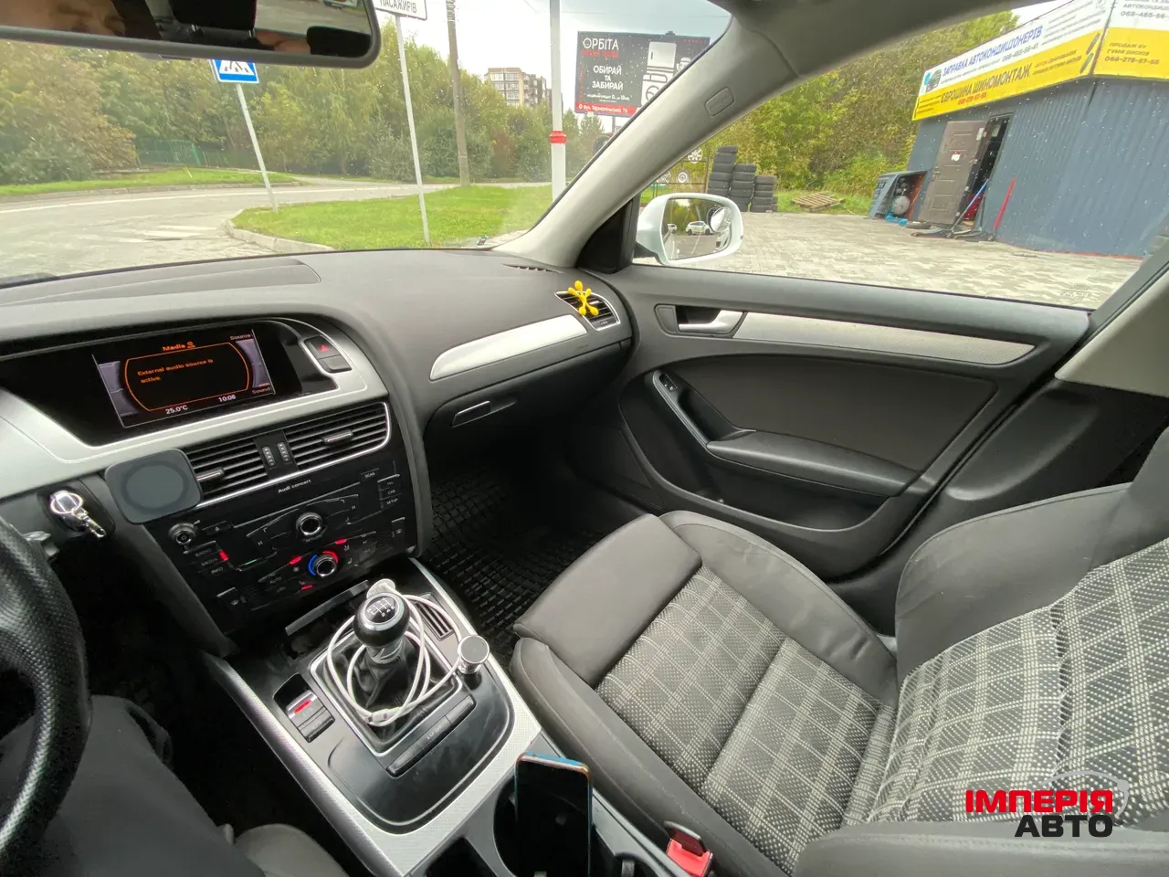 Audi A4 - фото 16