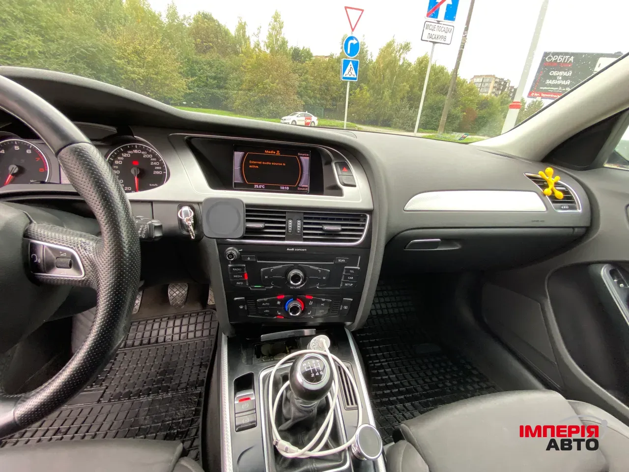 Audi A4 - фото 22