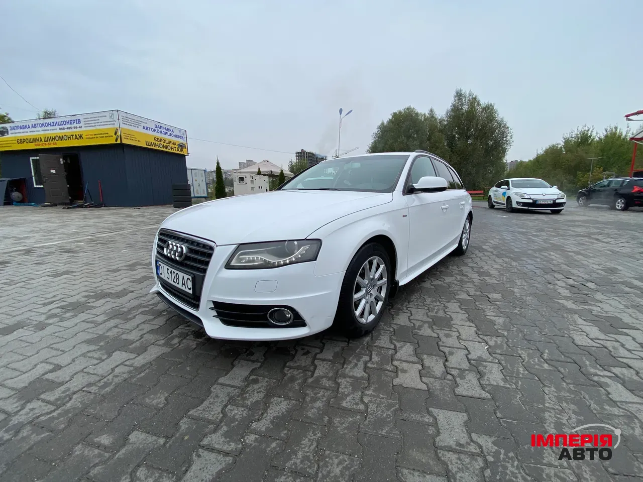 Audi A4 - фото 2