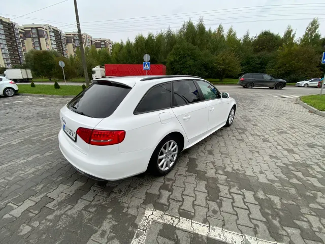 Audi A4 - фото 4