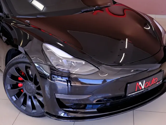 Tesla Model 3 - фото 3
