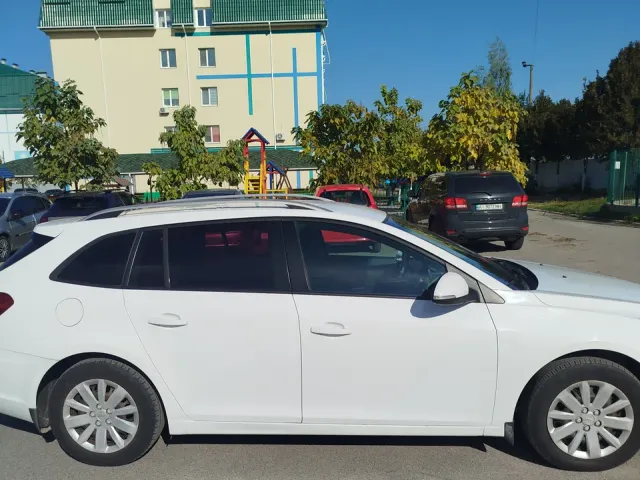 Chevrolet Cruze - фото 4