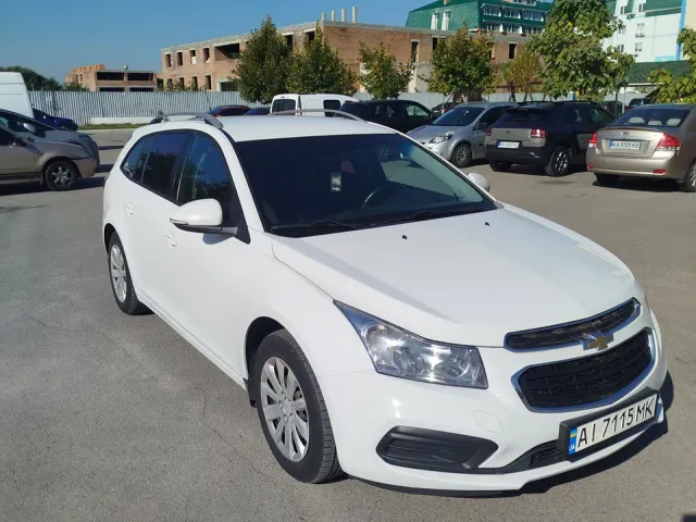 Chevrolet Cruze - фото 3
