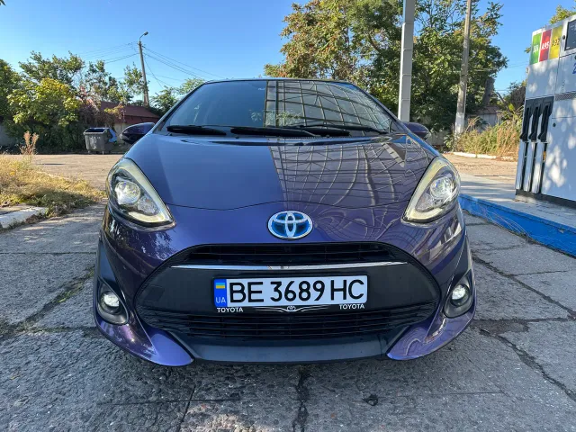 Toyota Aqua - фото 3