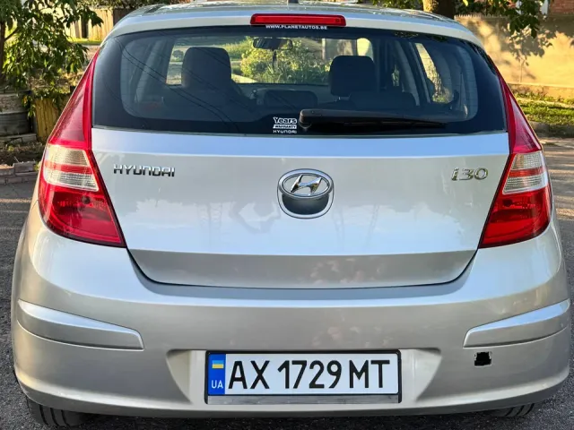 Hyundai i30 - фото 2