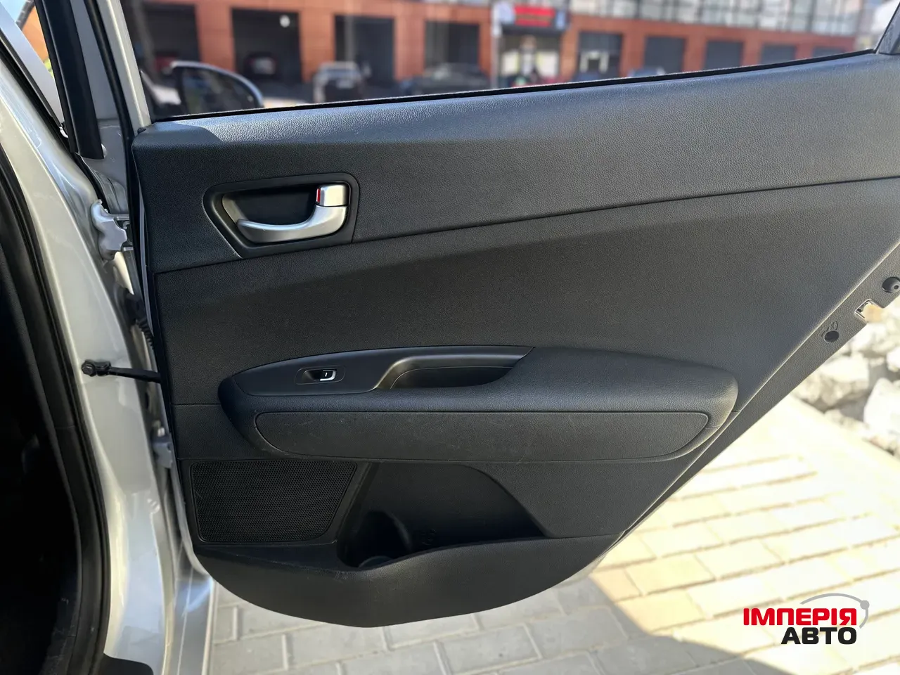 Kia K5 - фото 20