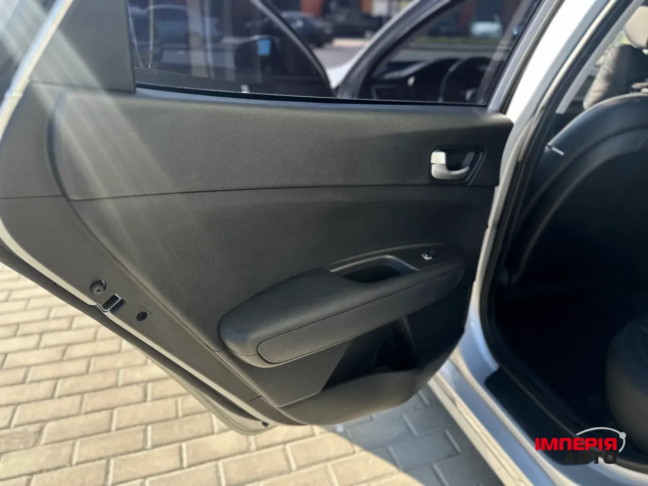 Kia K5 - фото 11