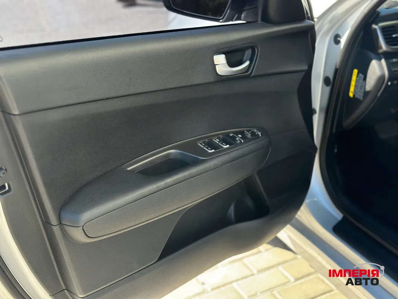 Kia K5 - фото 12