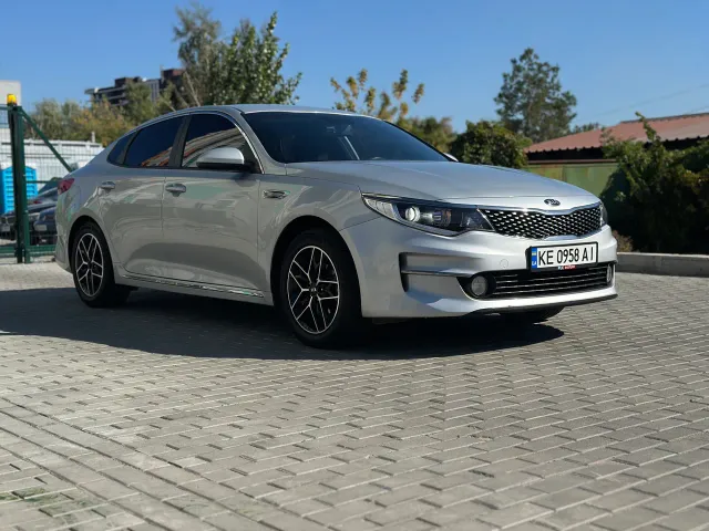 Kia K5 - фото 4