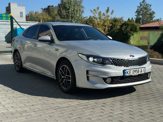 Kia K5 - фото 3