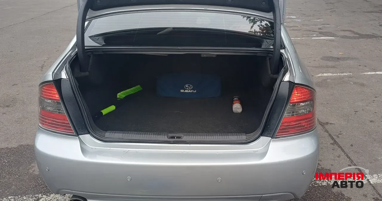 Subaru Legacy - фото 4