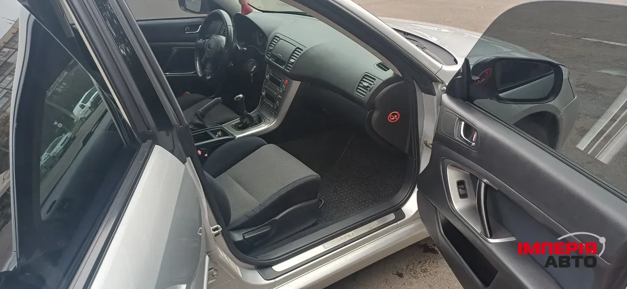 Subaru Legacy - фото 6