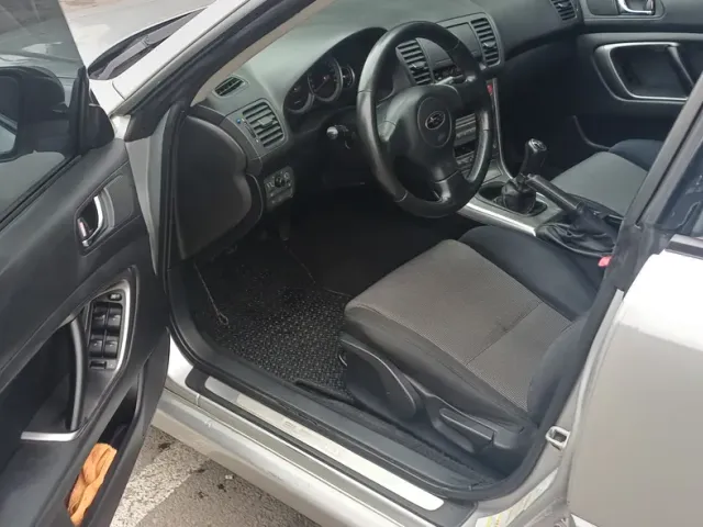 Subaru Legacy - фото 5