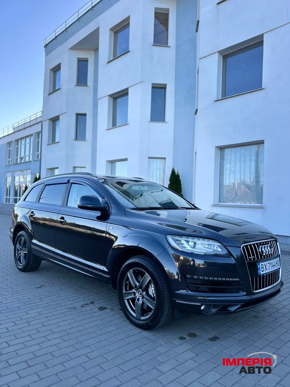 Audi Q7 - фото 1
