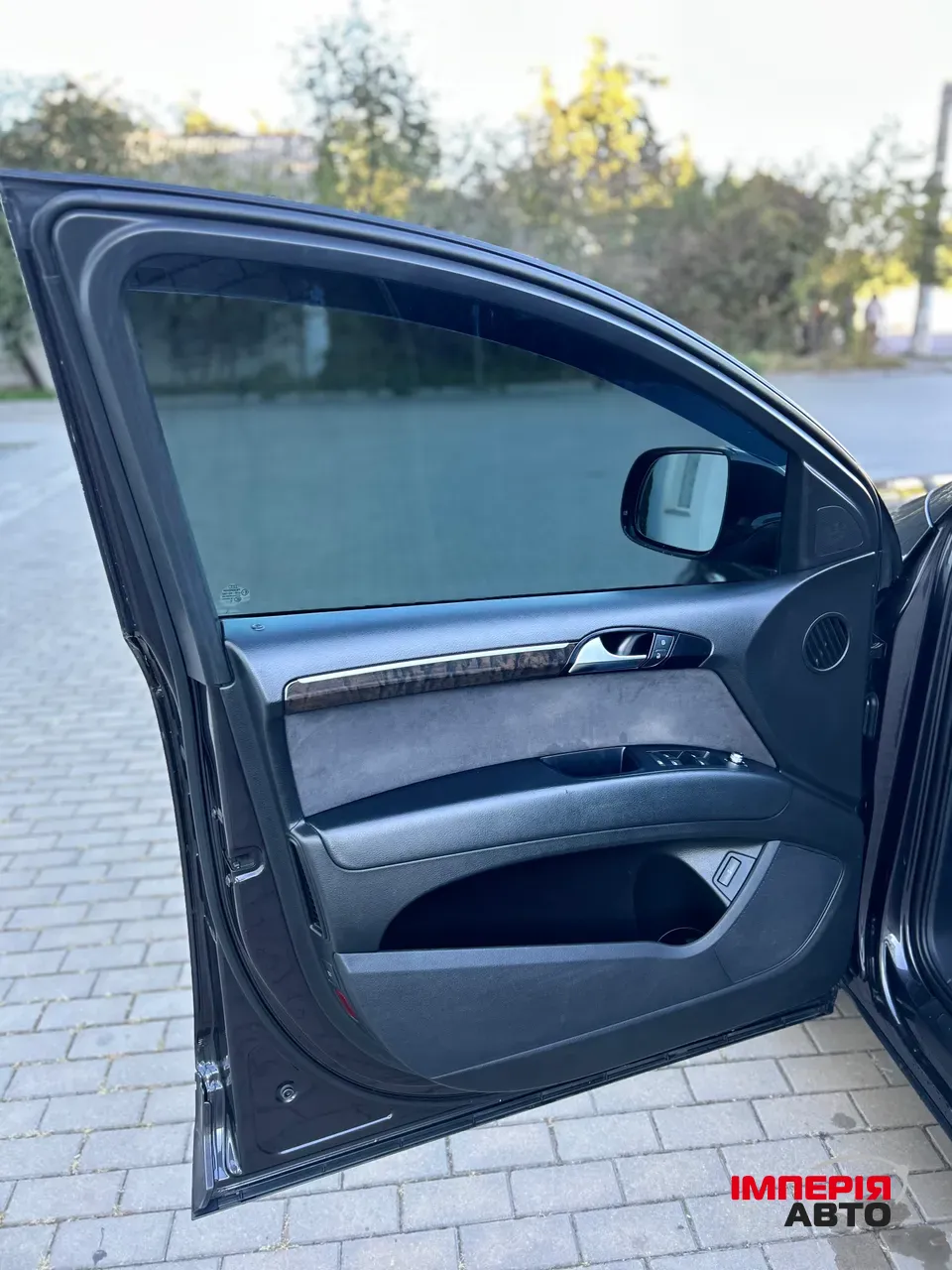 Audi Q7 - фото 11