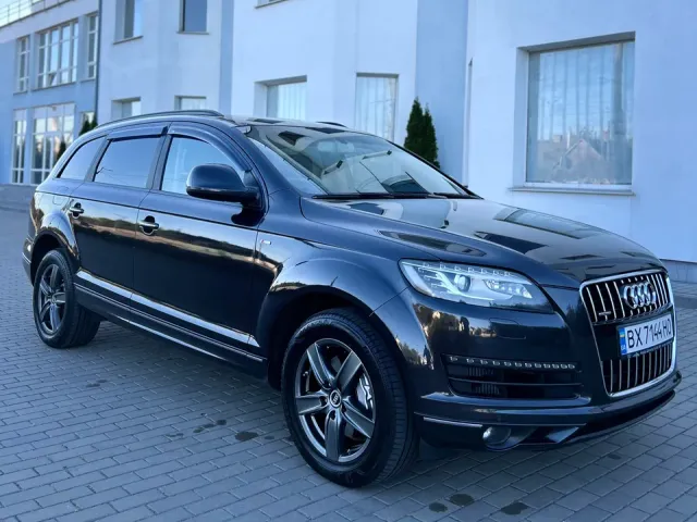 Audi Q7 - фото 1
