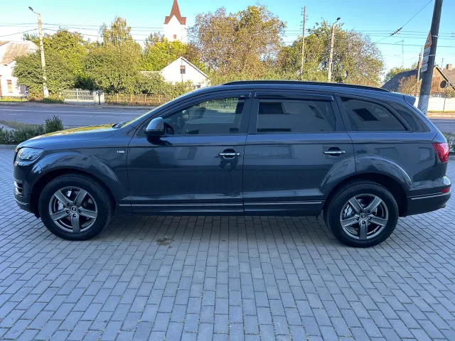 Audi Q7 - фото 5