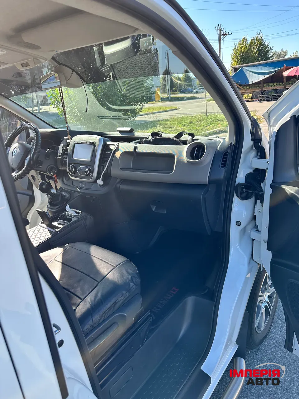 Renault Trafic - фото 6