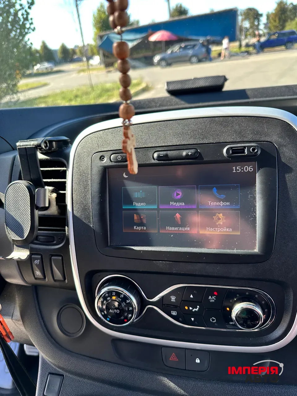 Renault Trafic - фото 9