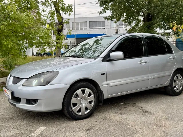 Mitsubishi Lancer - фото 2