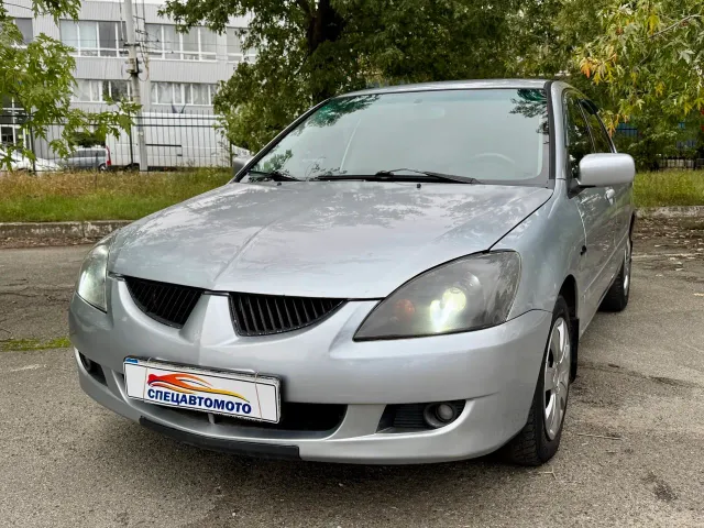 Mitsubishi Lancer - фото 3