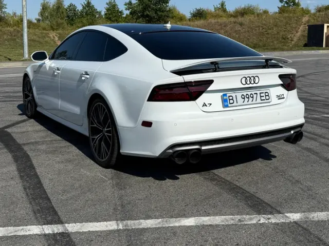 Audi A7 - фото 4