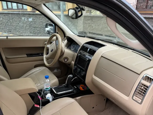 Ford Escape - фото 2