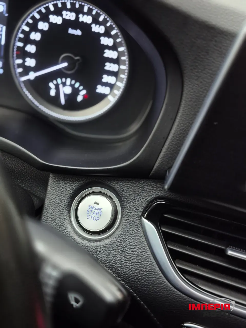 Hyundai Grandeur - фото 3