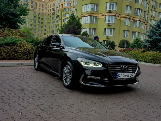 Hyundai Grandeur - фото 1