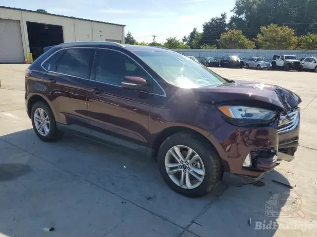 Ford Edge - фото 2